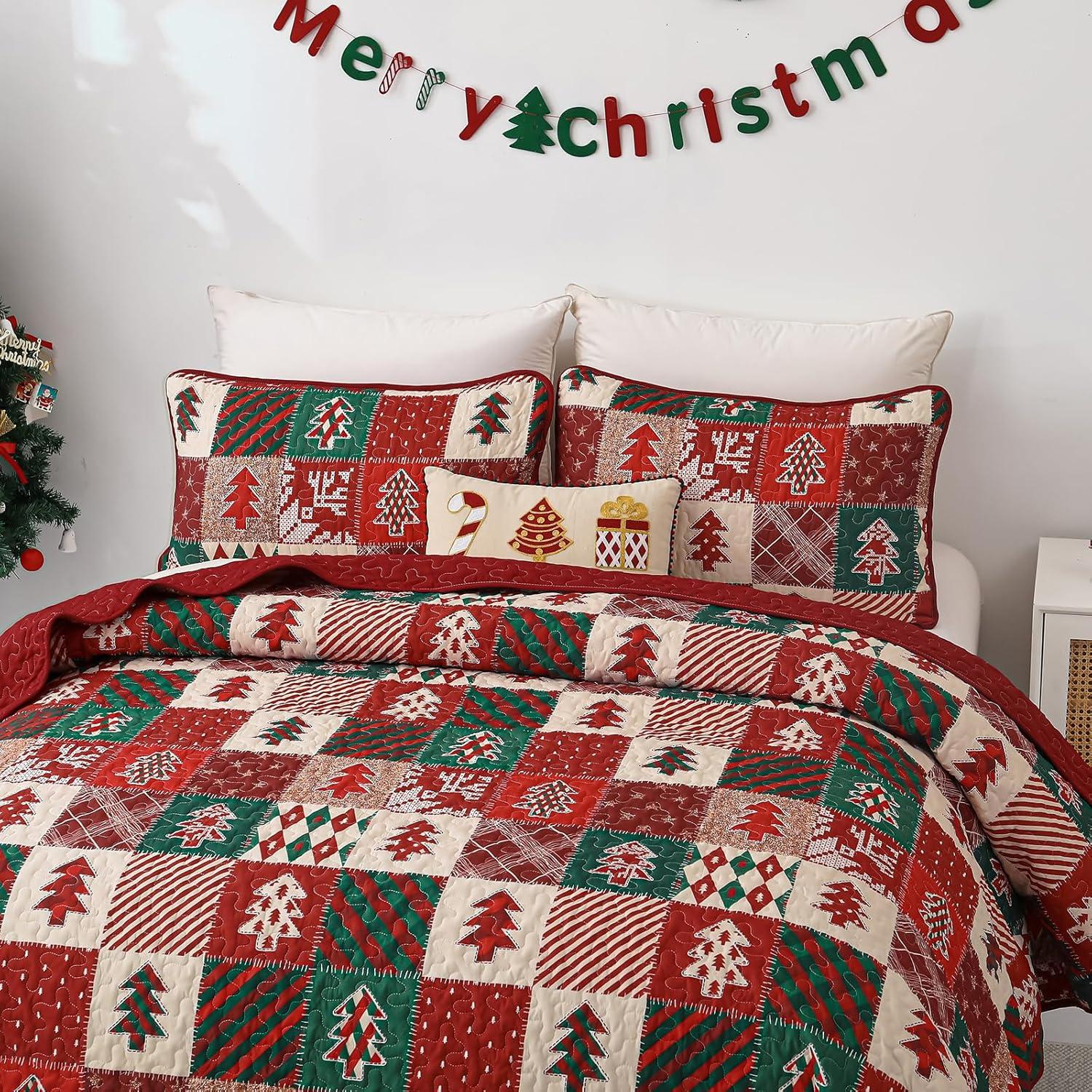 imageDintszyayue King Christmas Quilt 3 Pieces Patchwork Plaid King Size Bedspread Red Green Christmas Tree Printed Soft Microfiber Winter Holiday Coverlet Bedding SetsMerry Christmas
