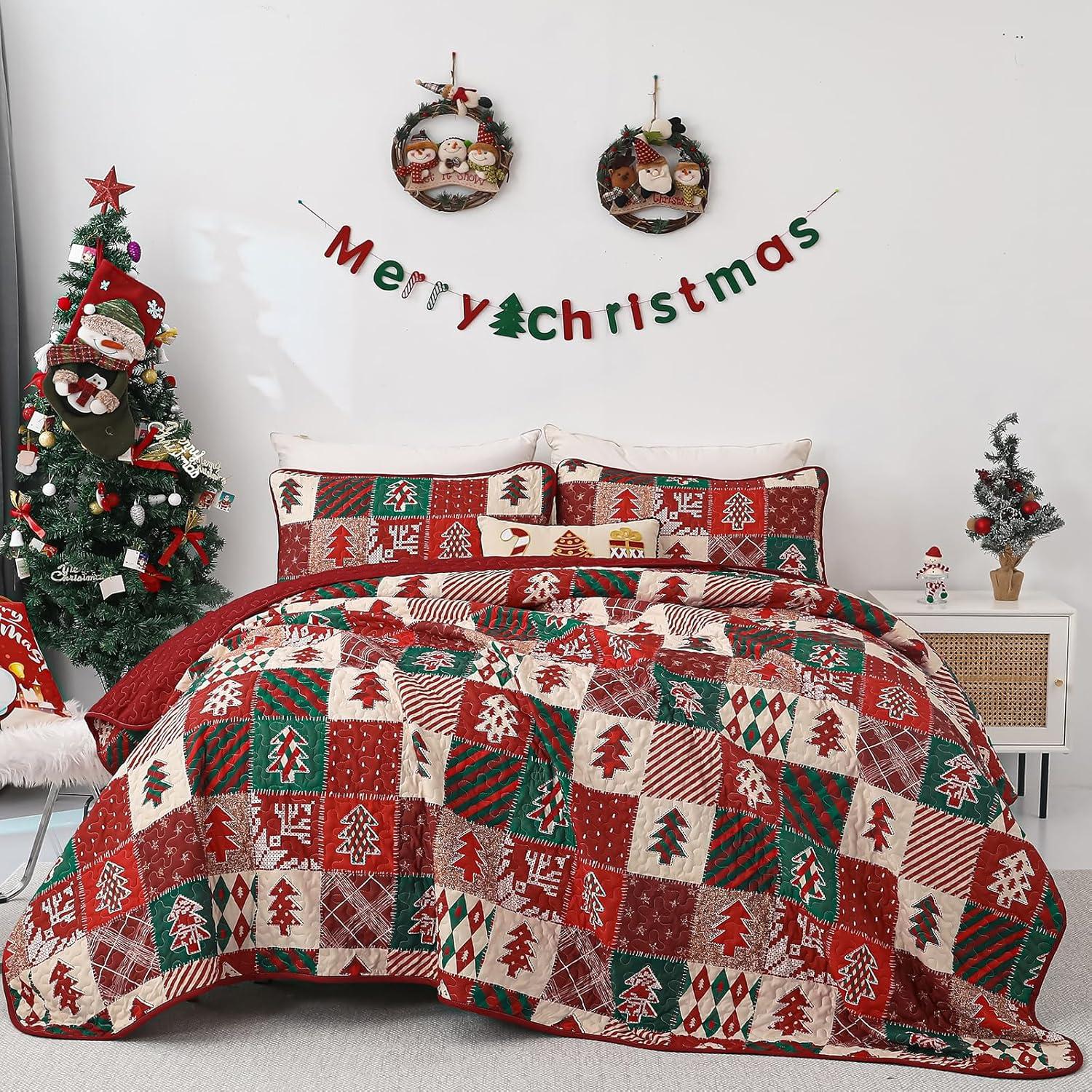 imageDintszyayue King Christmas Quilt 3 Pieces Patchwork Plaid King Size Bedspread Red Green Christmas Tree Printed Soft Microfiber Winter Holiday Coverlet Bedding SetsMerry Christmas
