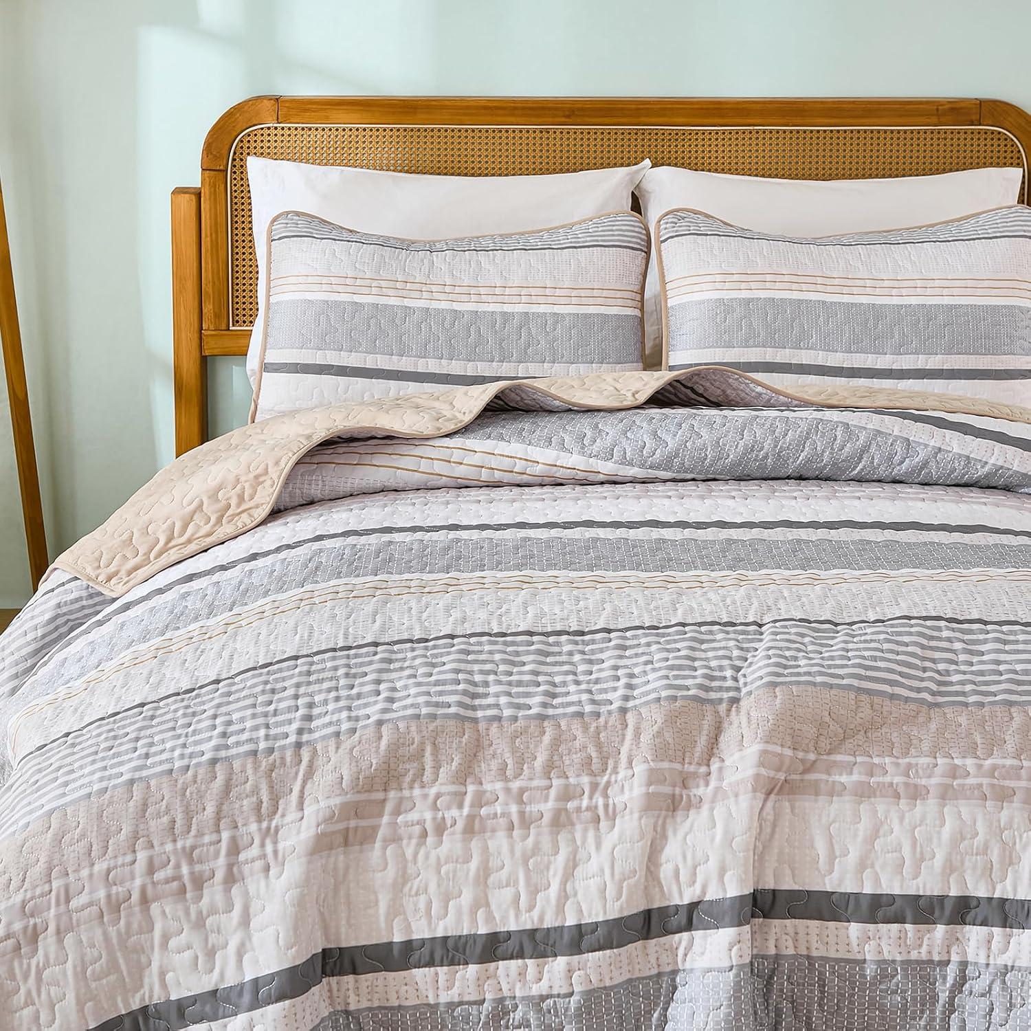 imageDintszyayue Quilt Queen Size Khaki Grey 3 Pieces Boho Striped Bedspread Bedding for Queen Size Bed Soft Lightweight Microfiber Bohemian Coverlet Set for All Season Quilts with 2 PillowcasesKhaki Grey