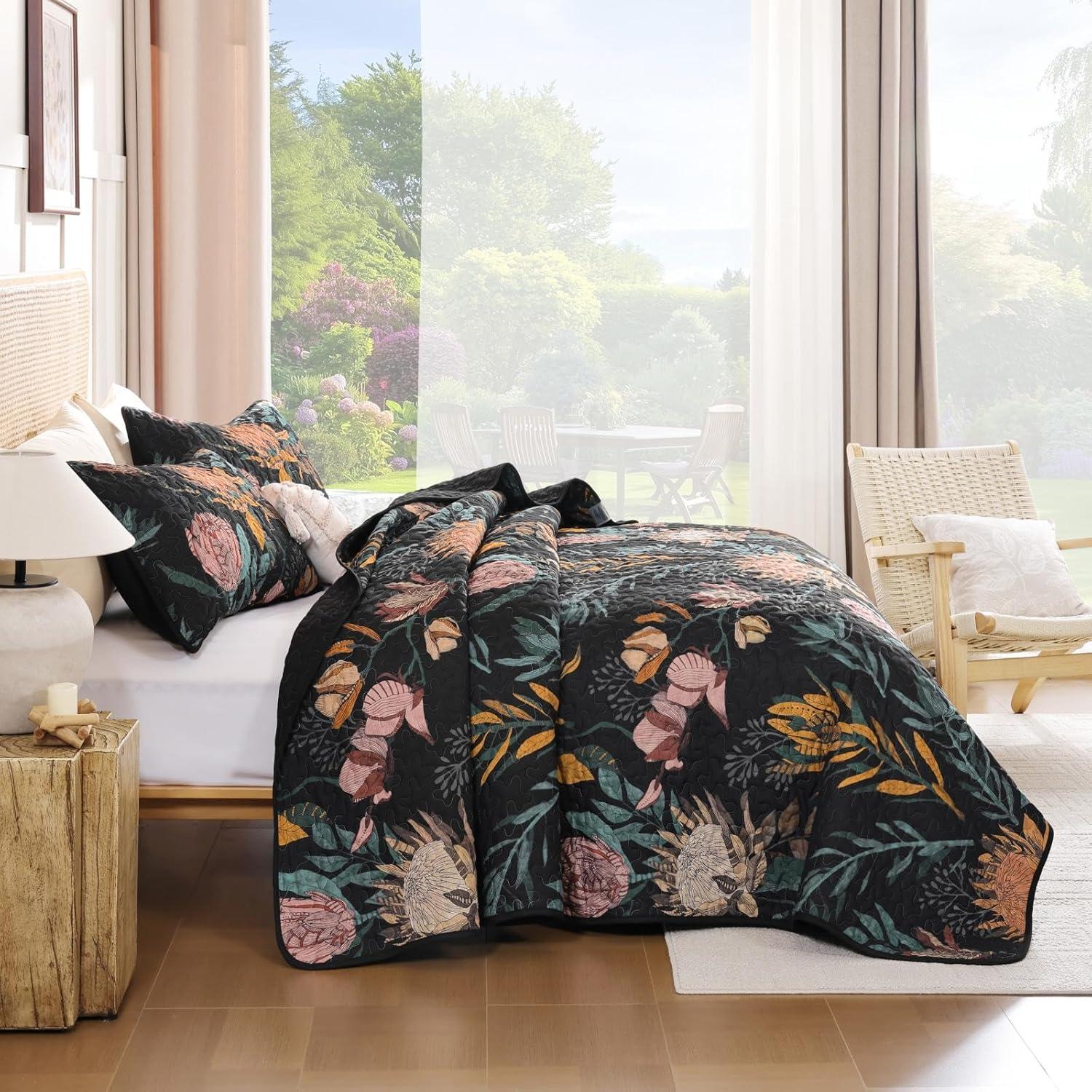 imageDintszyayue Quilt Queen Size Navy 3 Pieces Boho Floral Bedspread Bedding for Queen Size Bed Soft Lightweight Microfiber Coverlet Set for All Season Quilt with 2 PillowcasesBlack