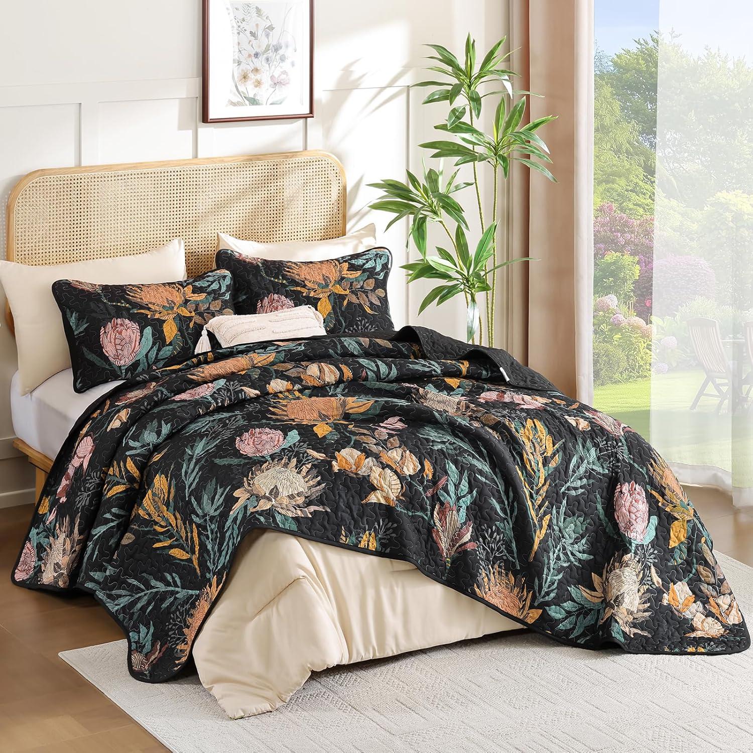 imageDintszyayue Quilt Queen Size Navy 3 Pieces Boho Floral Bedspread Bedding for Queen Size Bed Soft Lightweight Microfiber Coverlet Set for All Season Quilt with 2 PillowcasesBlack