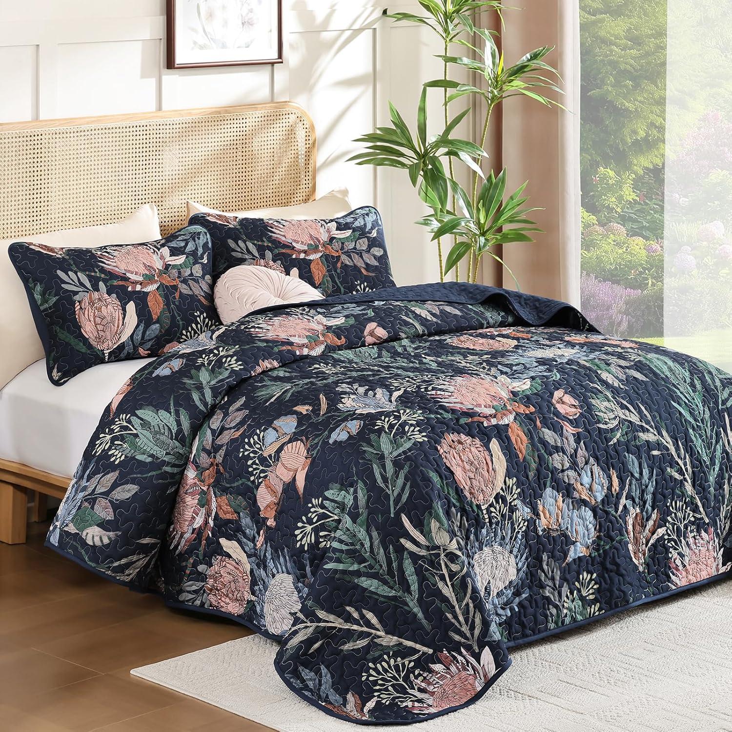 imageDintszyayue Quilt Queen Size Navy 3 Pieces Boho Floral Bedspread Bedding for Queen Size Bed Soft Lightweight Microfiber Coverlet Set for All Season Quilt with 2 PillowcasesNavy