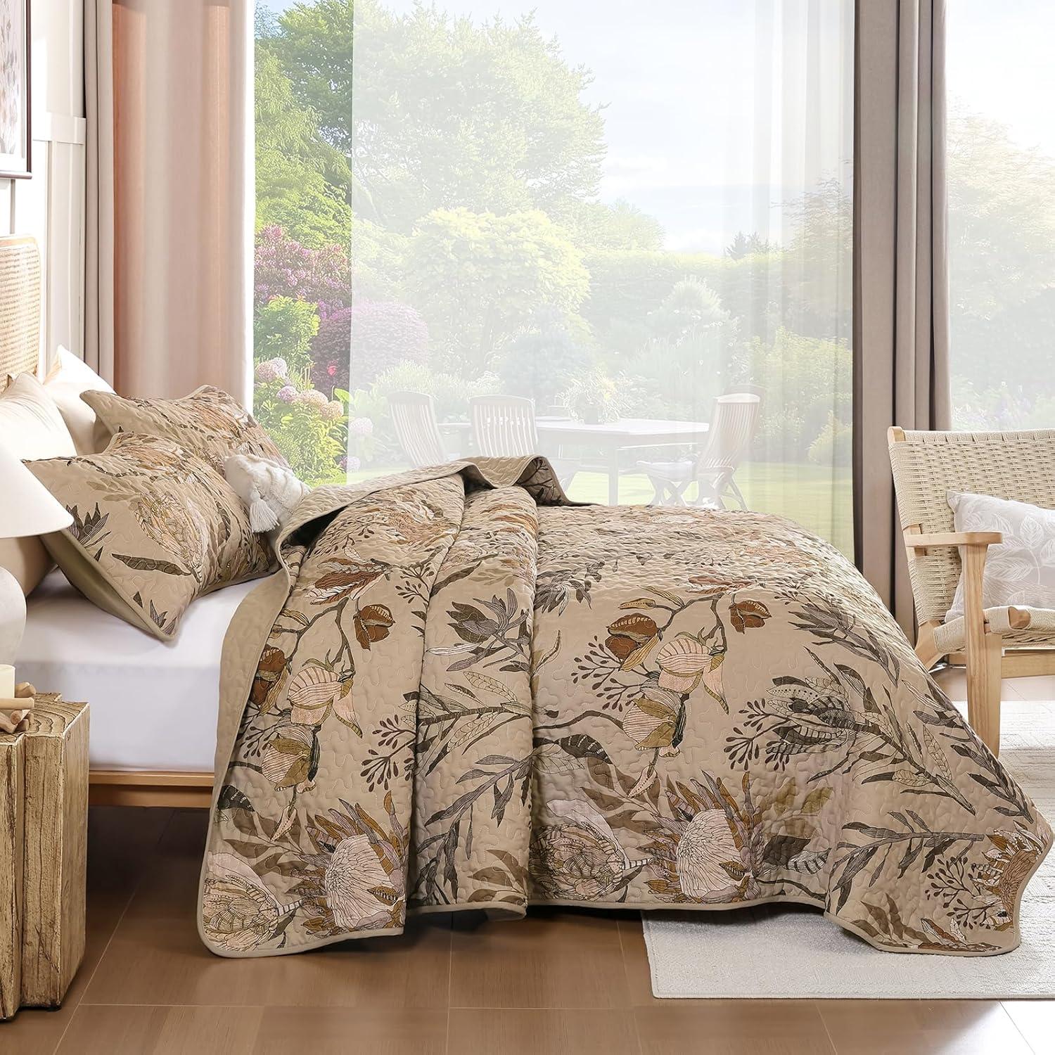 imageDintszyayue Quilt Queen Size Navy 3 Pieces Boho Floral Bedspread Bedding for Queen Size Bed Soft Lightweight Microfiber Coverlet Set for All Season Quilt with 2 PillowcasesBrown